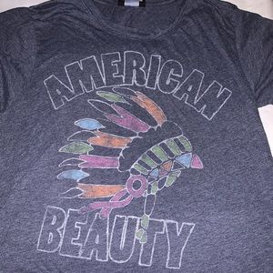 “AMERICAN BEAUTY” short sleeve flowy crop top